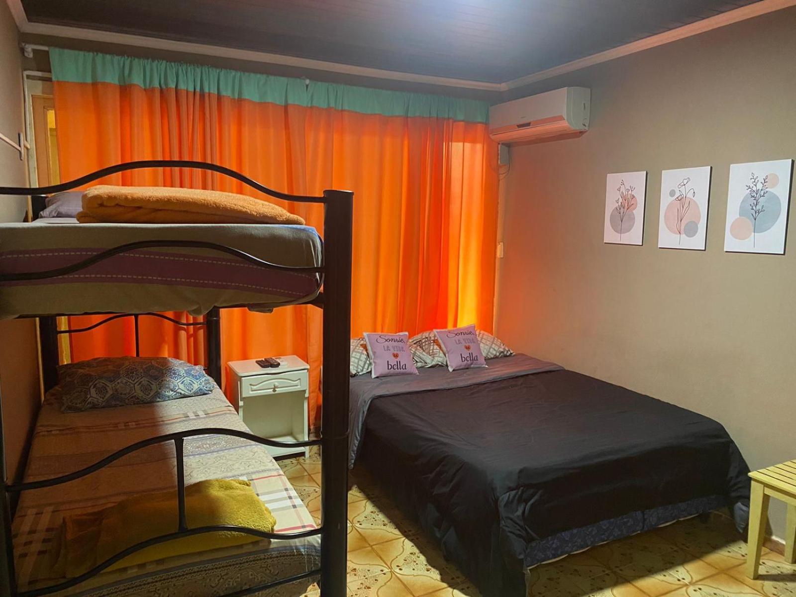 Guembe Al Rio Hostel プエルト・イグアス エクステリア 写真
