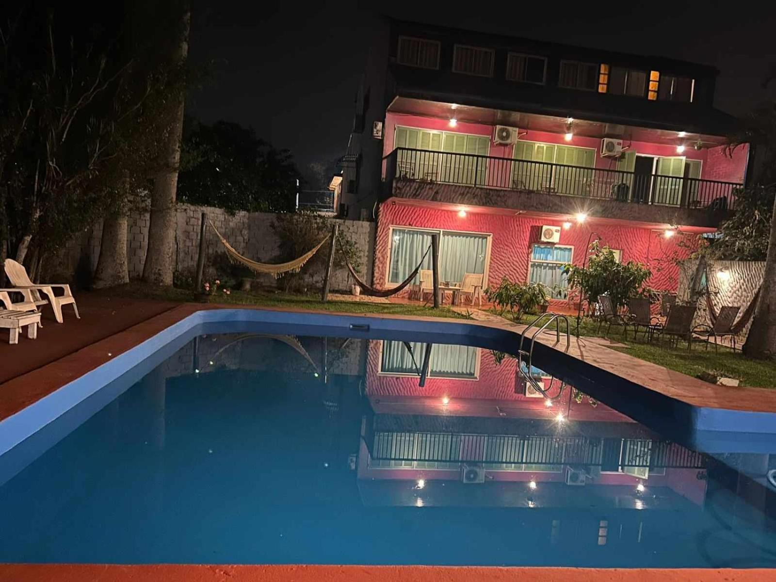 Guembe Al Rio Hostel プエルト・イグアス エクステリア 写真